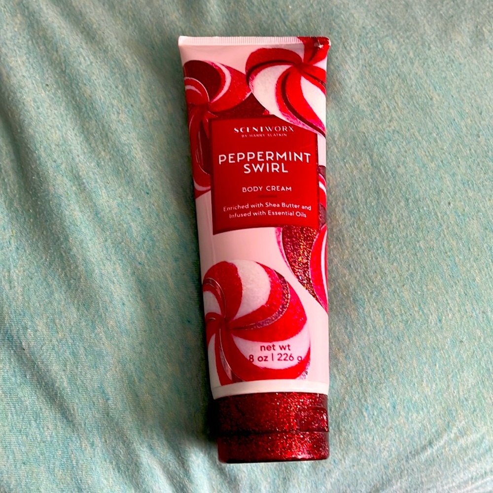 🎄Peppermint Swirl Body Cream Lotion🎄